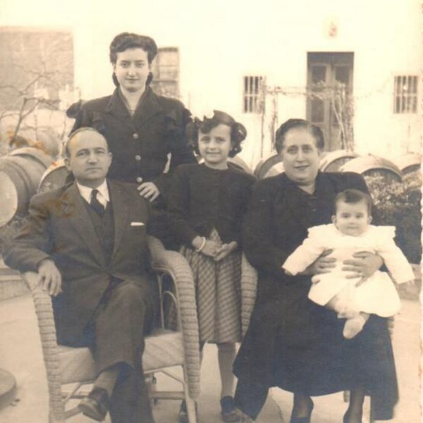 Historia-5-600x600